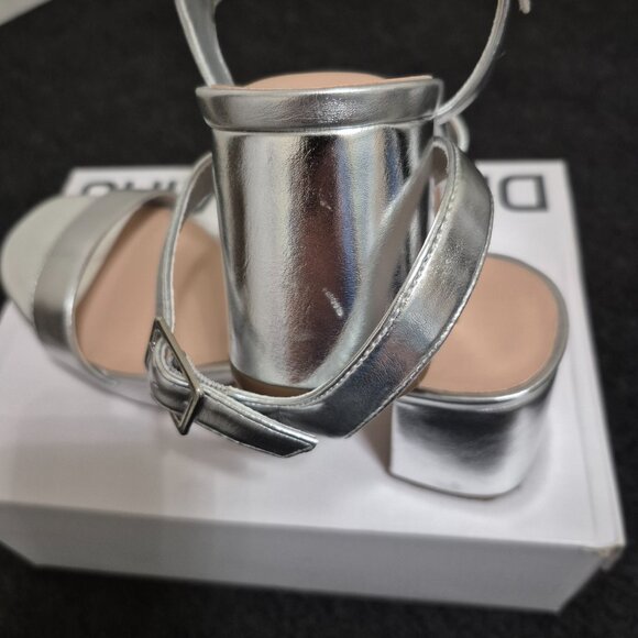 Platform Sandals - Picture 11 of 11